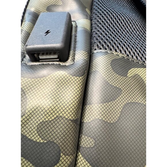Duchamp Rubberized Camo Flipper Backpack Bag USB plug in NWT Laptop Pack - Picture 5 of 10